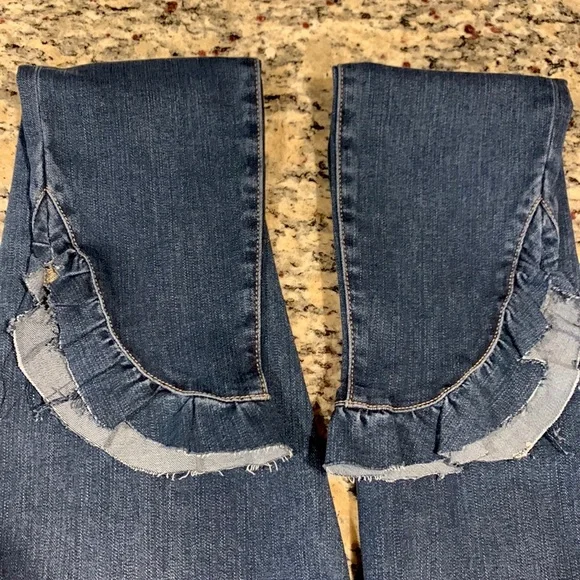 Joe’s Ruffle Icon Skinny Jeans - Picture 8 of 9